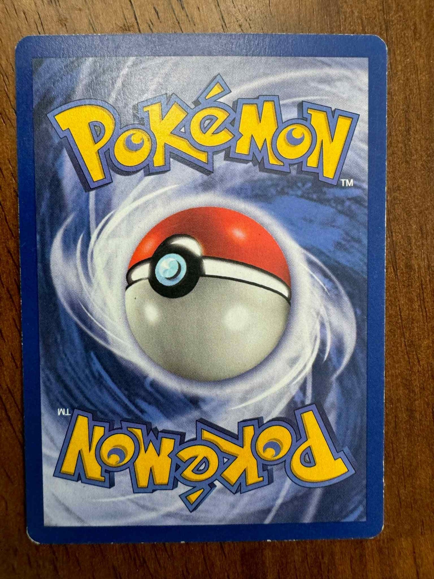 Base Set 032/102 Kadabra collectible Pokémon card.