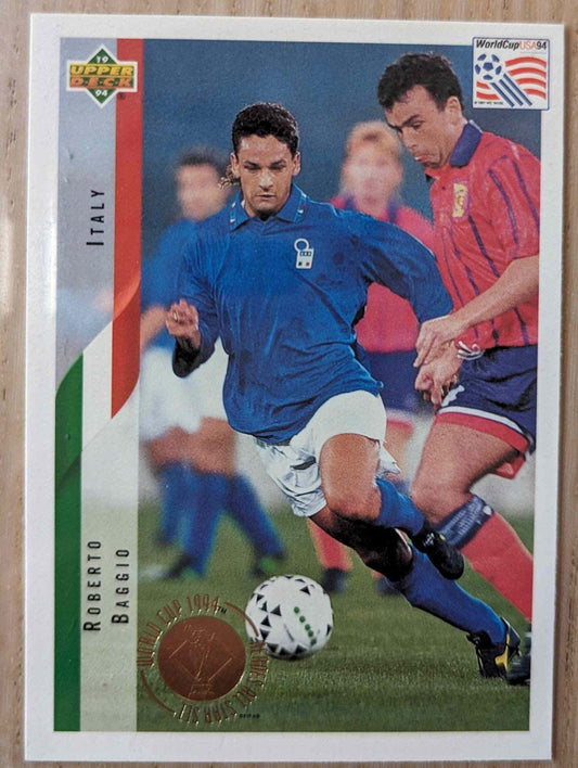1994 Upper Deck World Cup Heroes Roberto Baggio card showing him in Italy jersey.