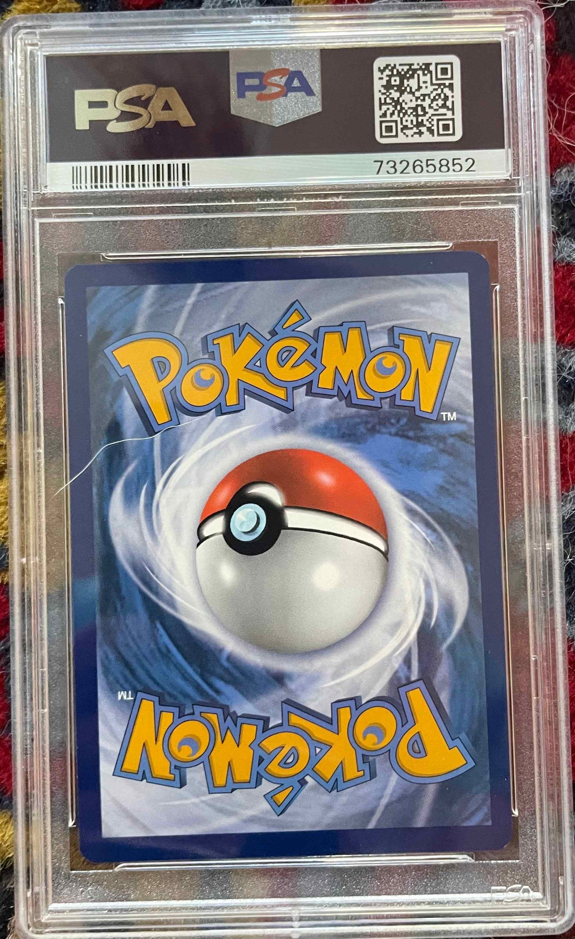 Fusion Strike #251/264 Mew V (Alternate Full Art) PSA 10