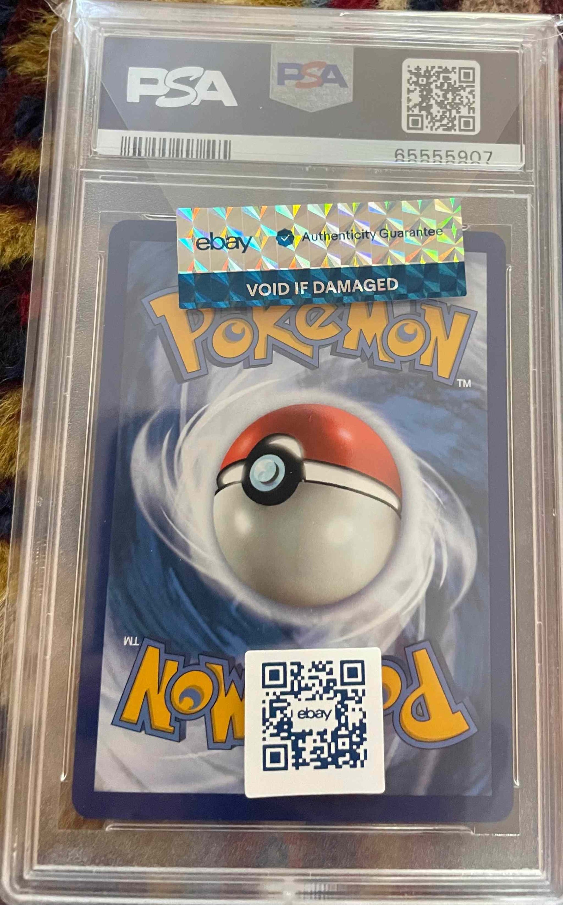 Chilling Reign #177/198 Galarian Moltres V card in protective PSA case.