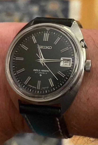 SEIKO BELL MATIC 4005 7000 watch with black leather band and original glass.