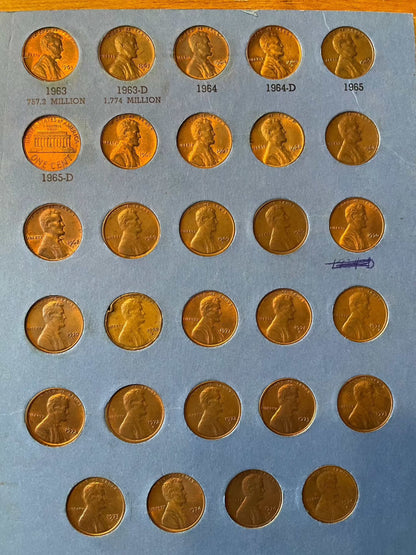 Collector's lot of penny books featuring Lincoln cents with Indian Head and near-mint steel cents bonus.