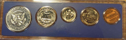 1967 US Mint uncirculated coin set in original condition.